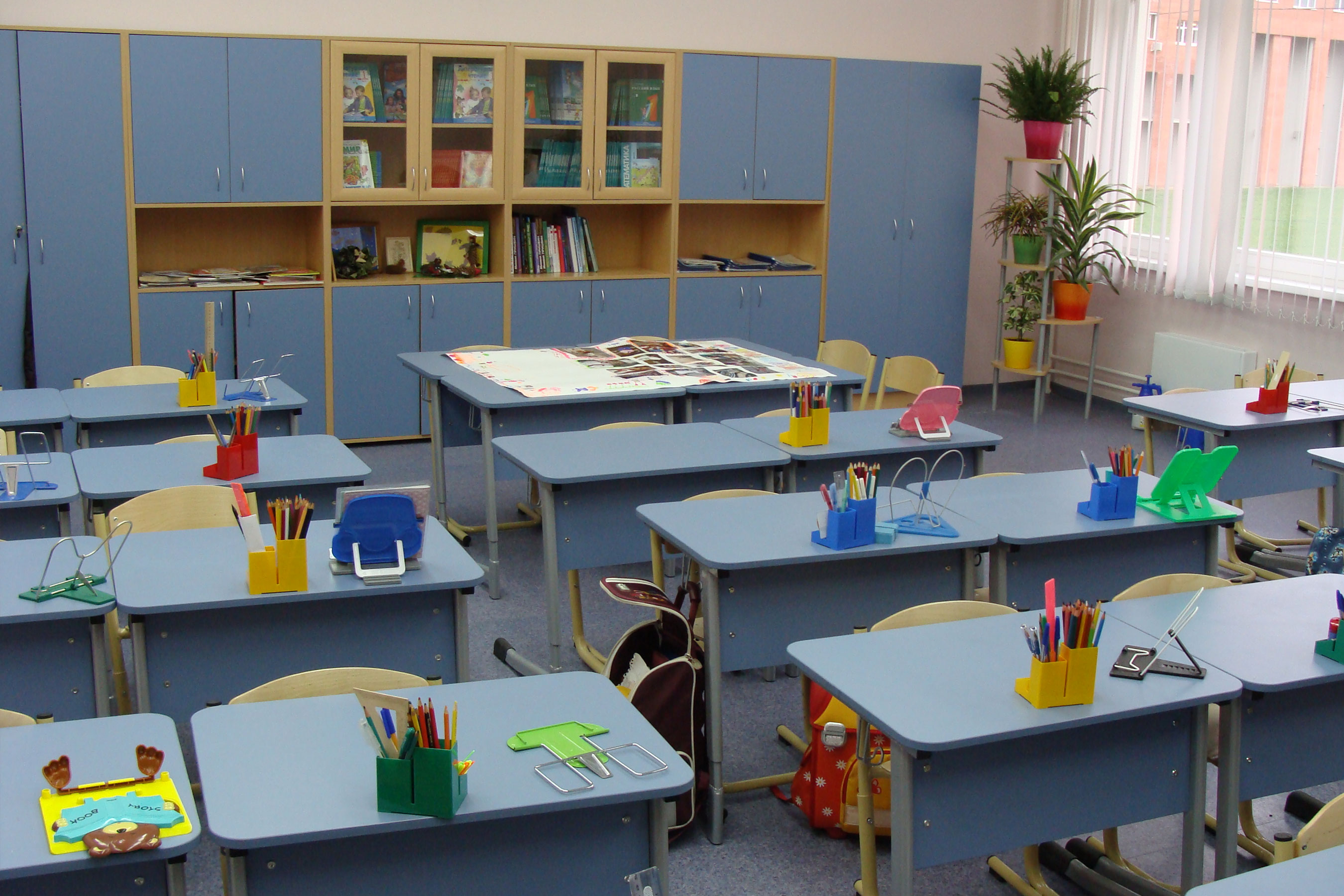 Мебель для класса начальной школы