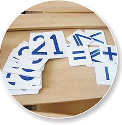 Комплект магнитов для школьной доски Цифры и знаки